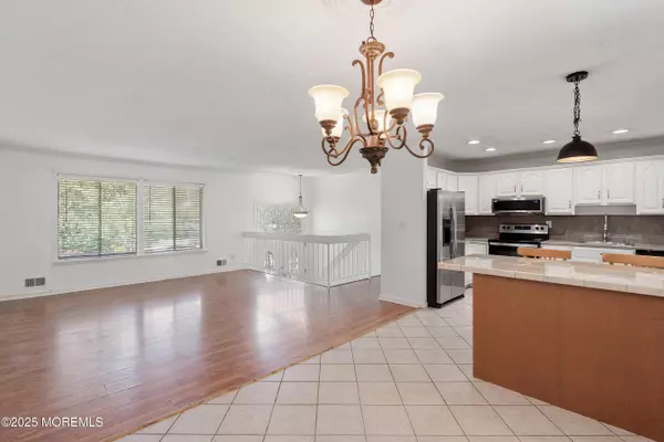 Jackson, NJ 08527,17 Yorkshire Drive