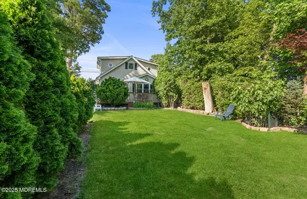 West Allenhurst, NJ 07711,517 Laurel Avenue