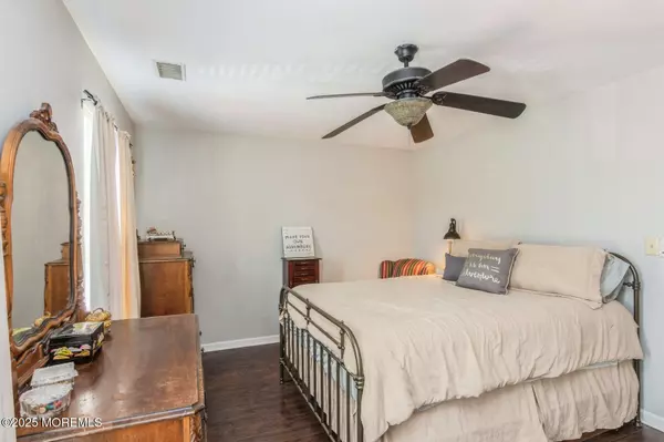 Old Bridge, NJ 08857,106 Neilly Court #106