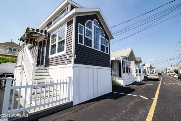 Seaside Park, NJ 08752,37 15th Avenue