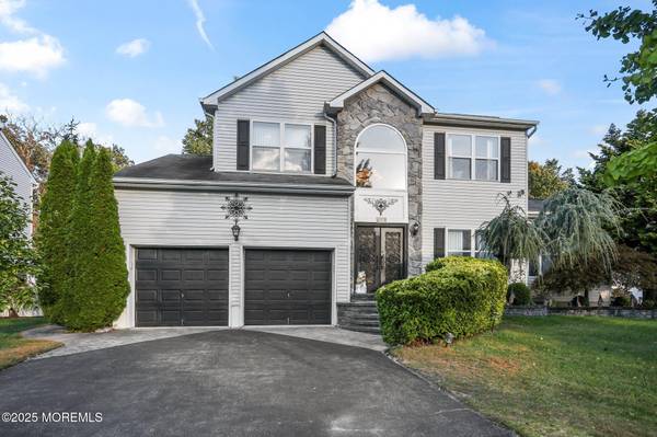126 Manhattan Avenue, Bayville, NJ 08721