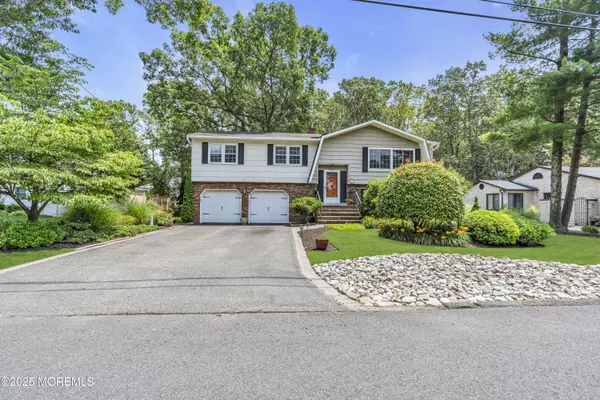 Brick, NJ 08724,27 Greenhill Drive