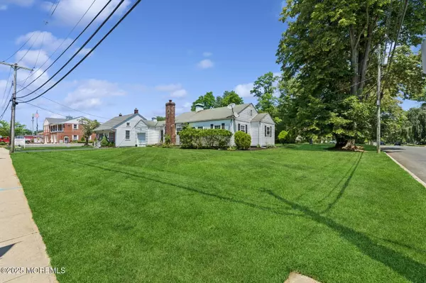 Little Silver, NJ 07739,565 Prospect Avenue