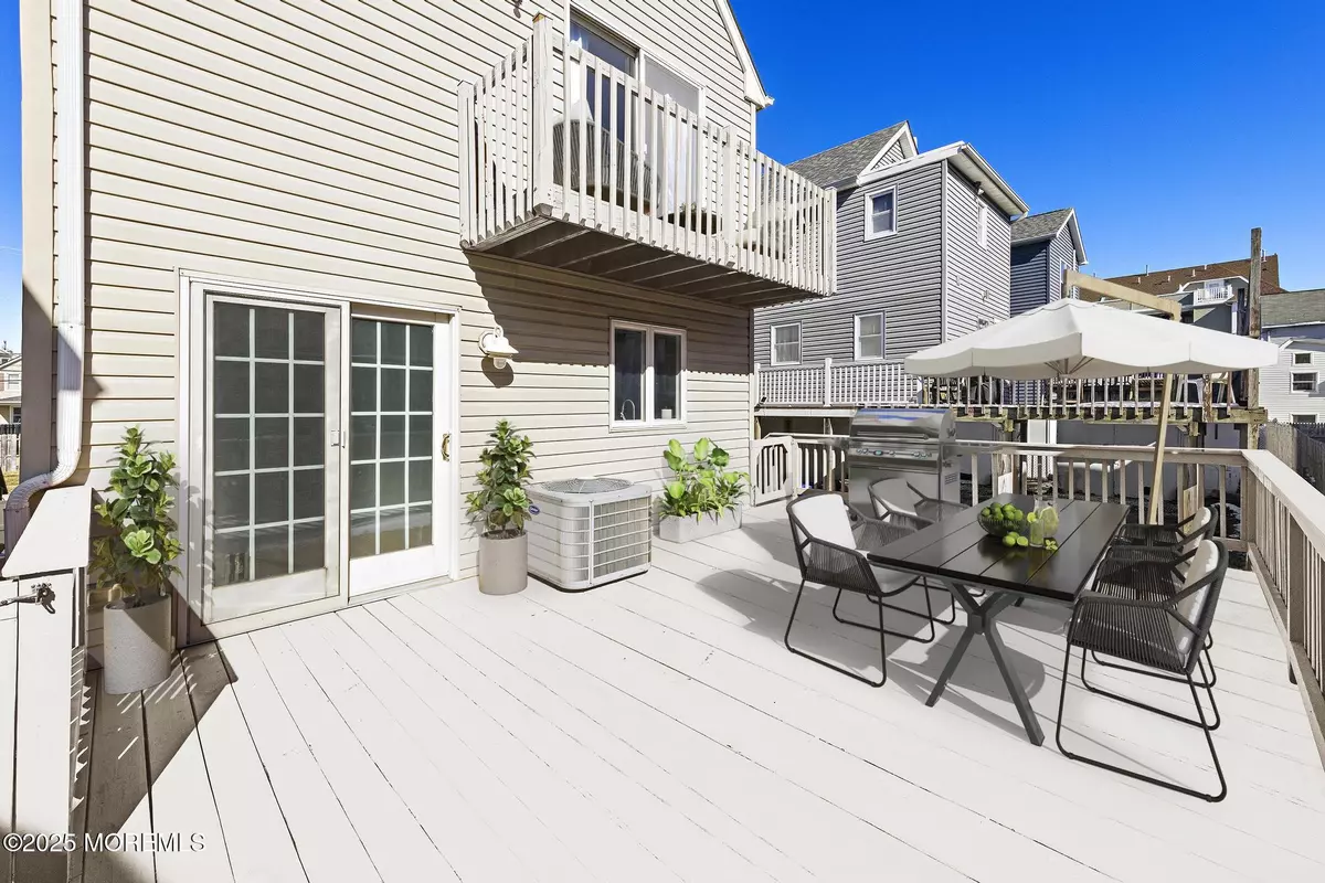 Sea Bright, NJ 07760,18 Surf Street