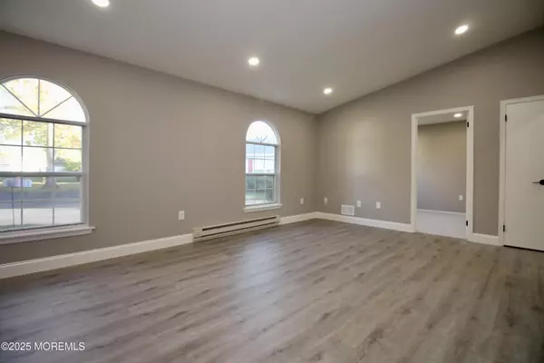 Freehold, NJ 07728,32 Carnaby Close