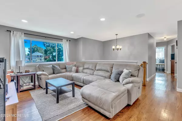 Long Branch, NJ 07740,25 W Hillsdale Avenue