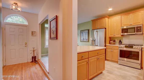 Aberdeen, NJ 07747,56 W Aspen Way