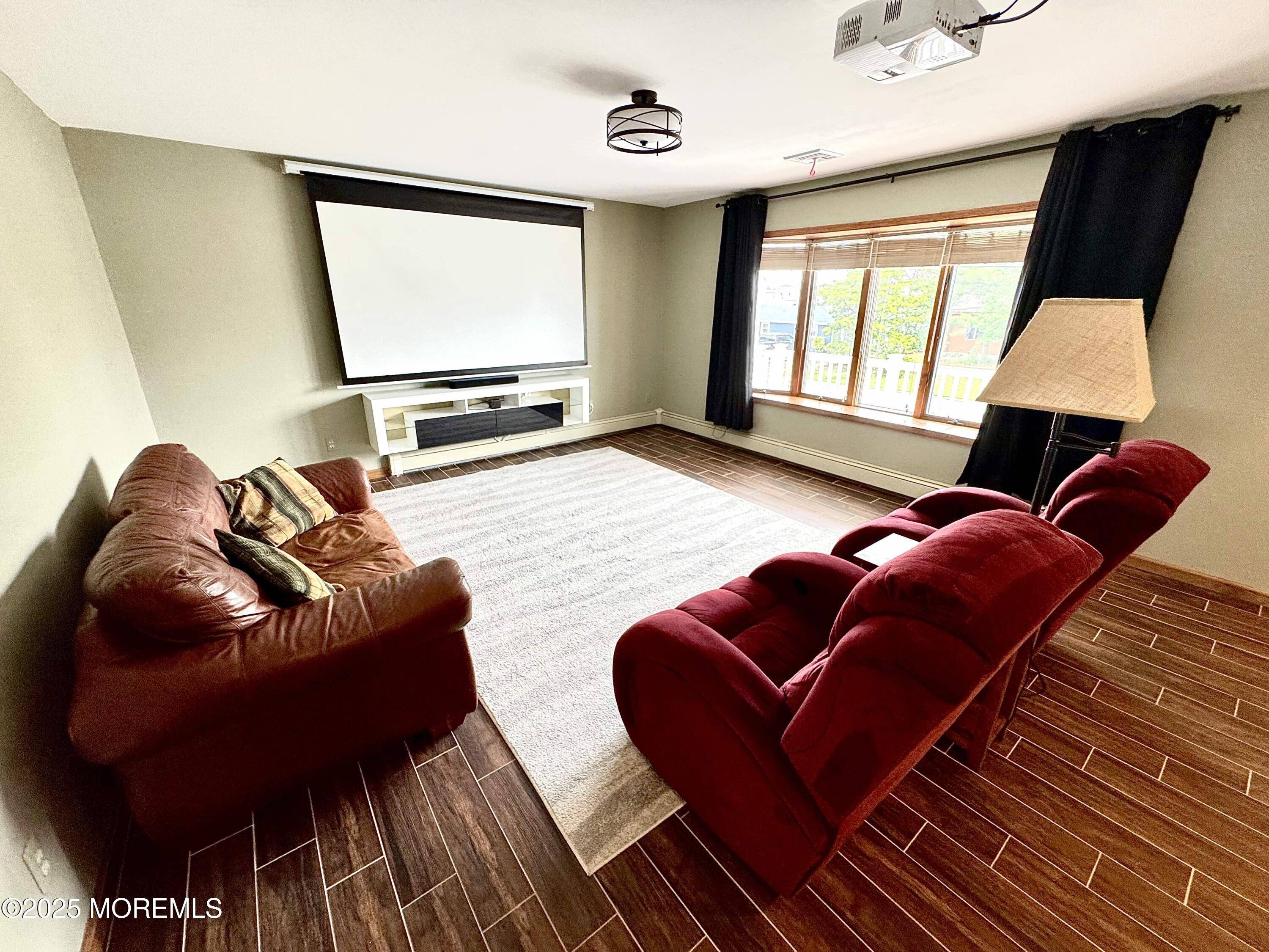 Forked River, NJ 08731,953 Capstan Drive