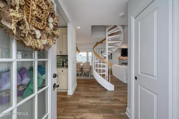 Mantoloking, NJ 08738,114 Lyndhurst Drive