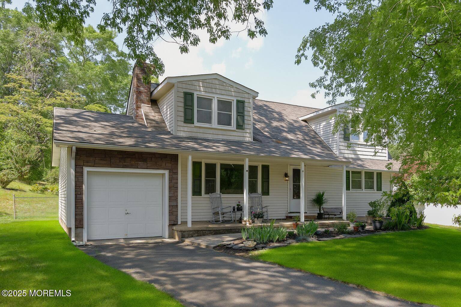 4 Dauphin Court, Toms River, NJ 08753