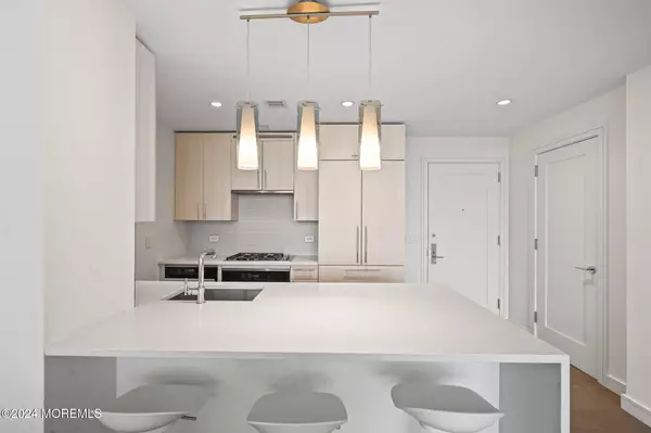 Long Branch, NJ 07740,30 Melrose Terrace #608