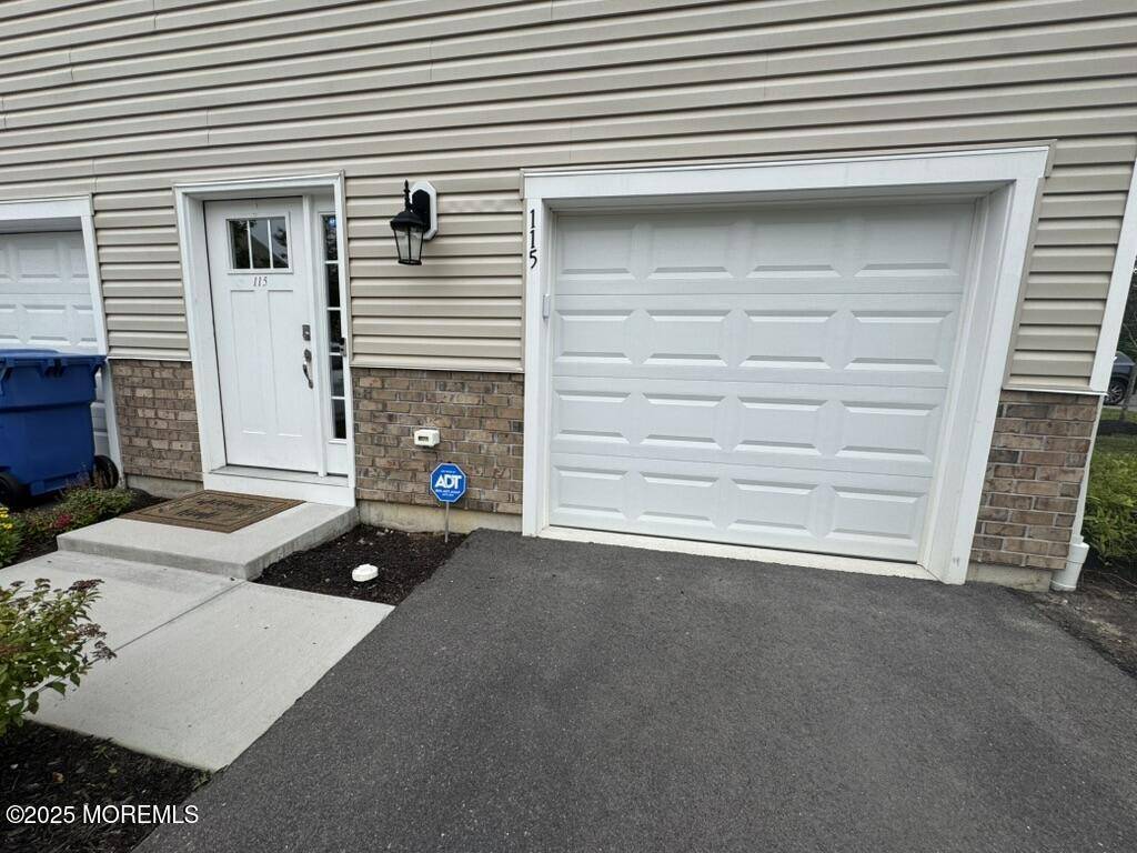 Manahawkin, NJ 08050,115 Melanie Way