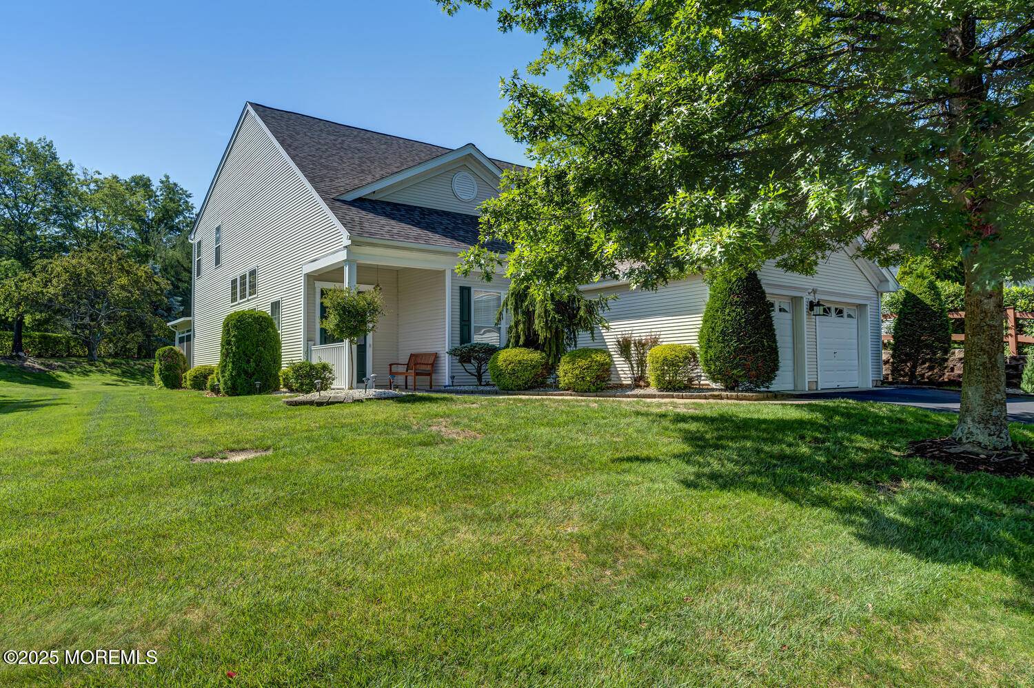 18 Morningside Court, Lakewood, NJ 08701