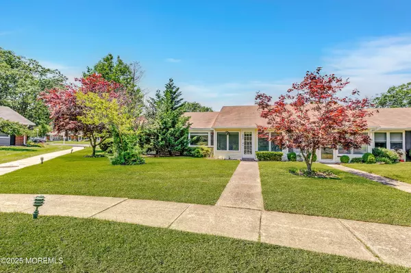 Lakewood, NJ 08701,404 Picardy Court #A