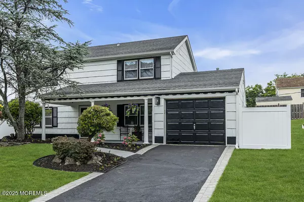 Aberdeen, NJ 07747,15 Inglewood Lane