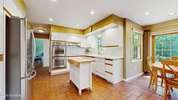 Manalapan, NJ 07726,26 Appomattox Drive