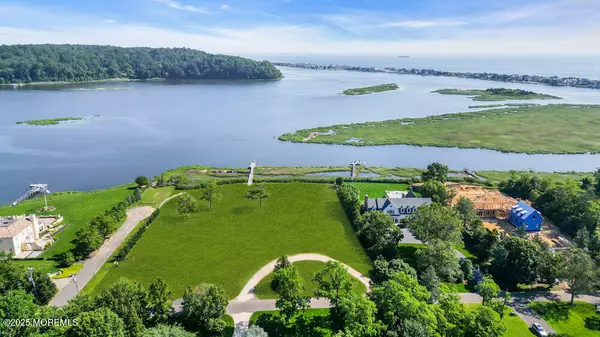 Rumson, NJ 07760,3 Black Point Horseshoe Street