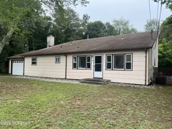 4 Letts Landing Road, Waretown, NJ 08758