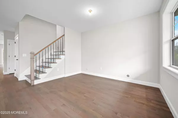 Port Monmouth, NJ 07758,6 Mercer Avenue