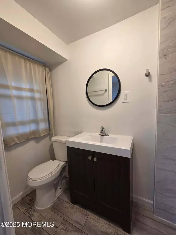 Keansburg, NJ 07734,164 Seeley Avenue #3