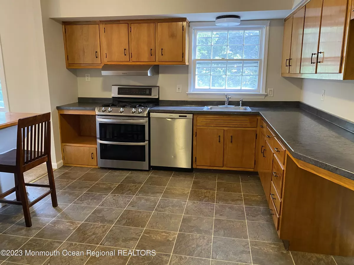 Lincroft, NJ 07738,515 Newman Springs Road