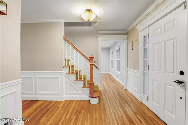 Manalapan, NJ 07726,13 Manalapan Woods Drive