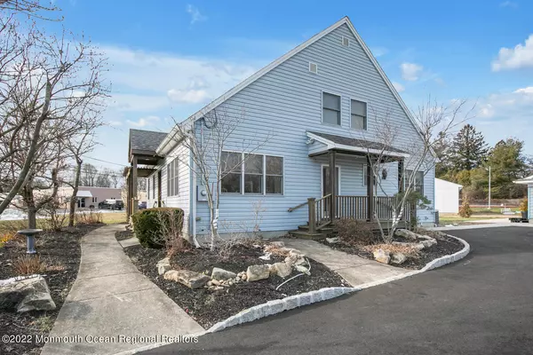 Little Silver, NJ 07739,35 Birch Avenue
