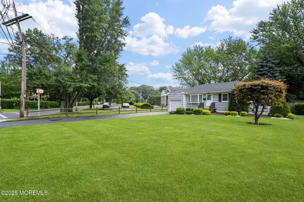 Freehold, NJ 07728,72 Broadway Road