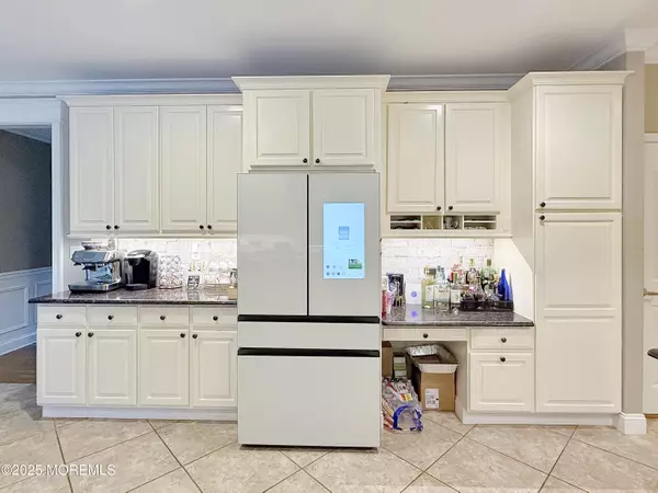 Howell, NJ 07731,284 Friendship Road