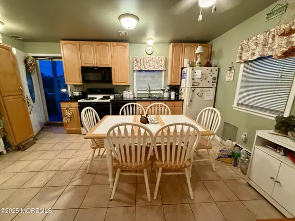 Forked River, NJ 08731,705 Roanoke Drive