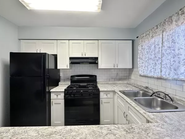 Lakewood, NJ 08701,148 Delaware Trail