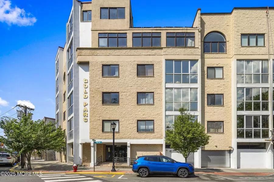 200 Paterson Plank Road #302, Union City, NJ 07087