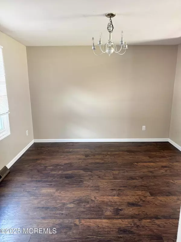 Jackson, NJ 08527,353 Pfister Road