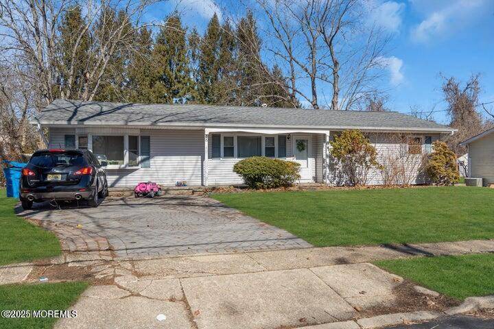 Jackson, NJ 08527,8 Spruce Terrace