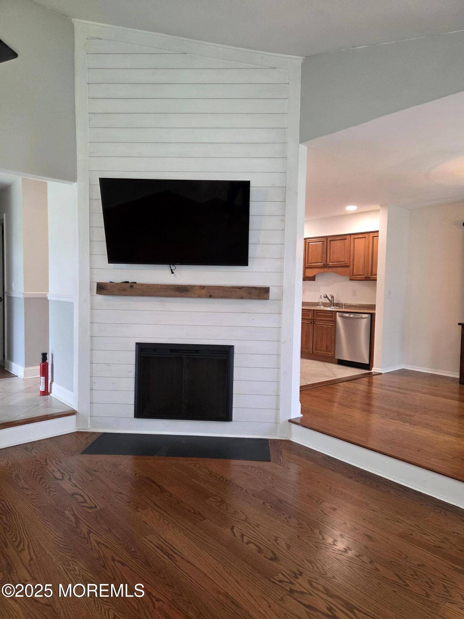Eatontown, NJ 07724,2 Birch Lane