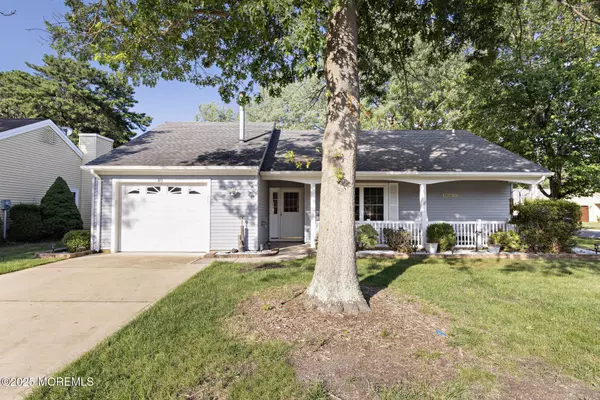 40 Canterbury Drive, Forked River, NJ 08731