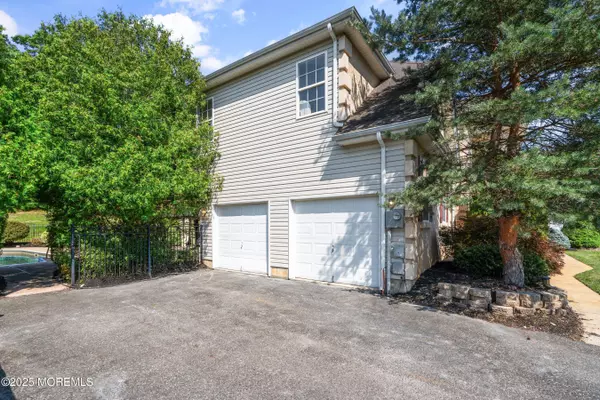 Jackson, NJ 08527,2 Muirwood Court