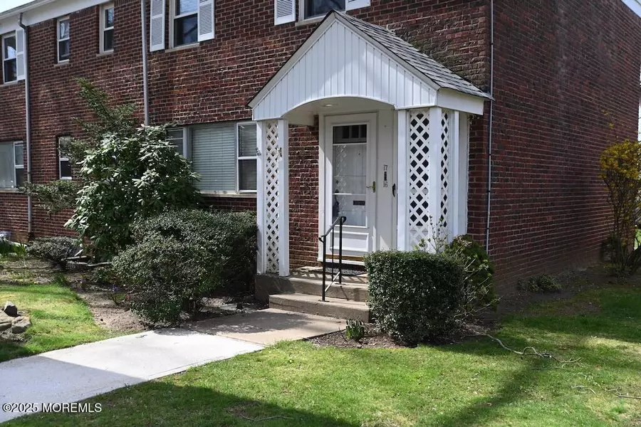 16 Manor Drive, Red Bank, NJ 07701