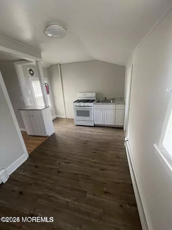 Keansburg, NJ 07734,225227 Seeley Avenue