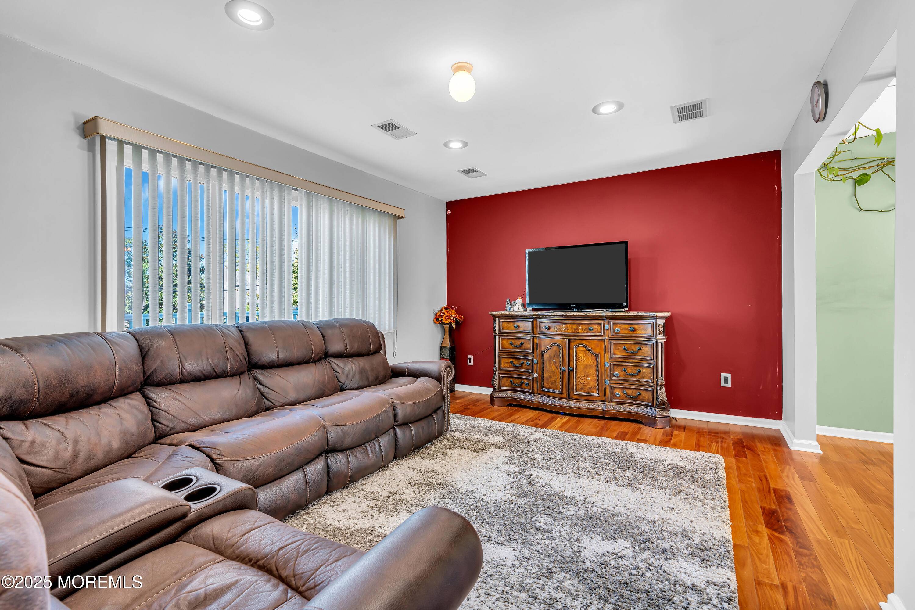 Iselin, NJ 08830,30 Montague Avenue