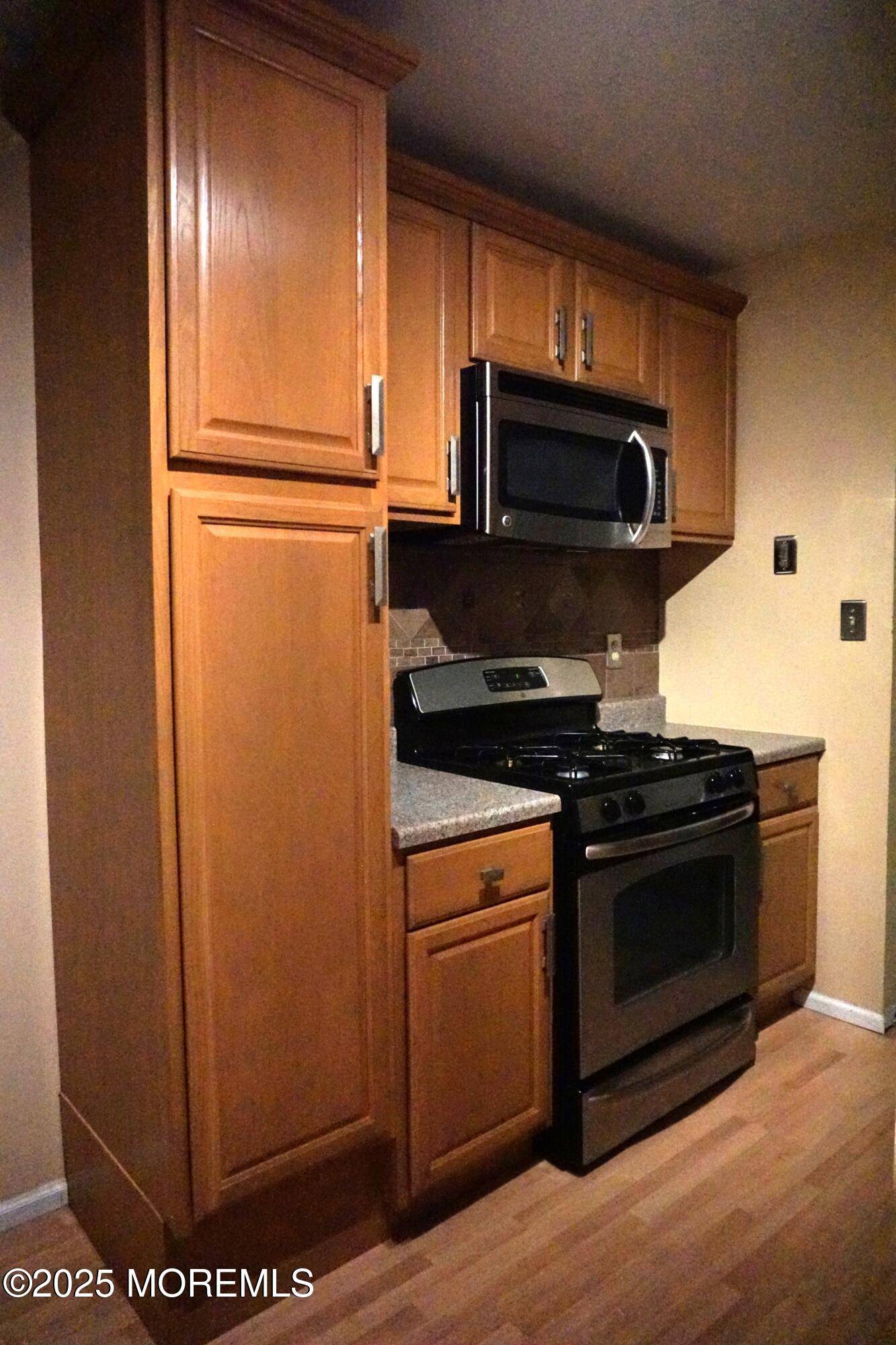 Howell, NJ 07731,414 Brookview Court