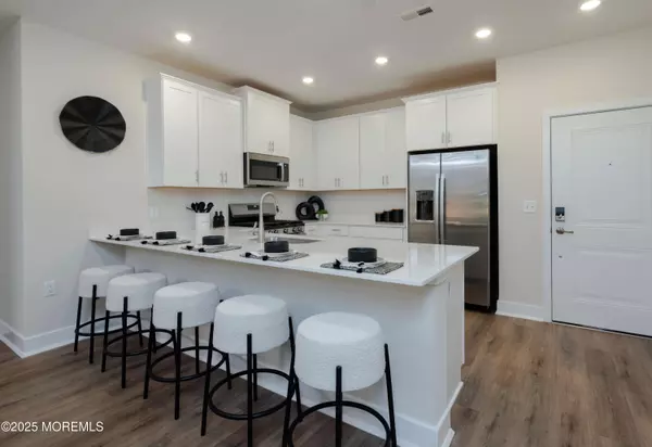 Monroe, NJ 08831,28211 Radford Court