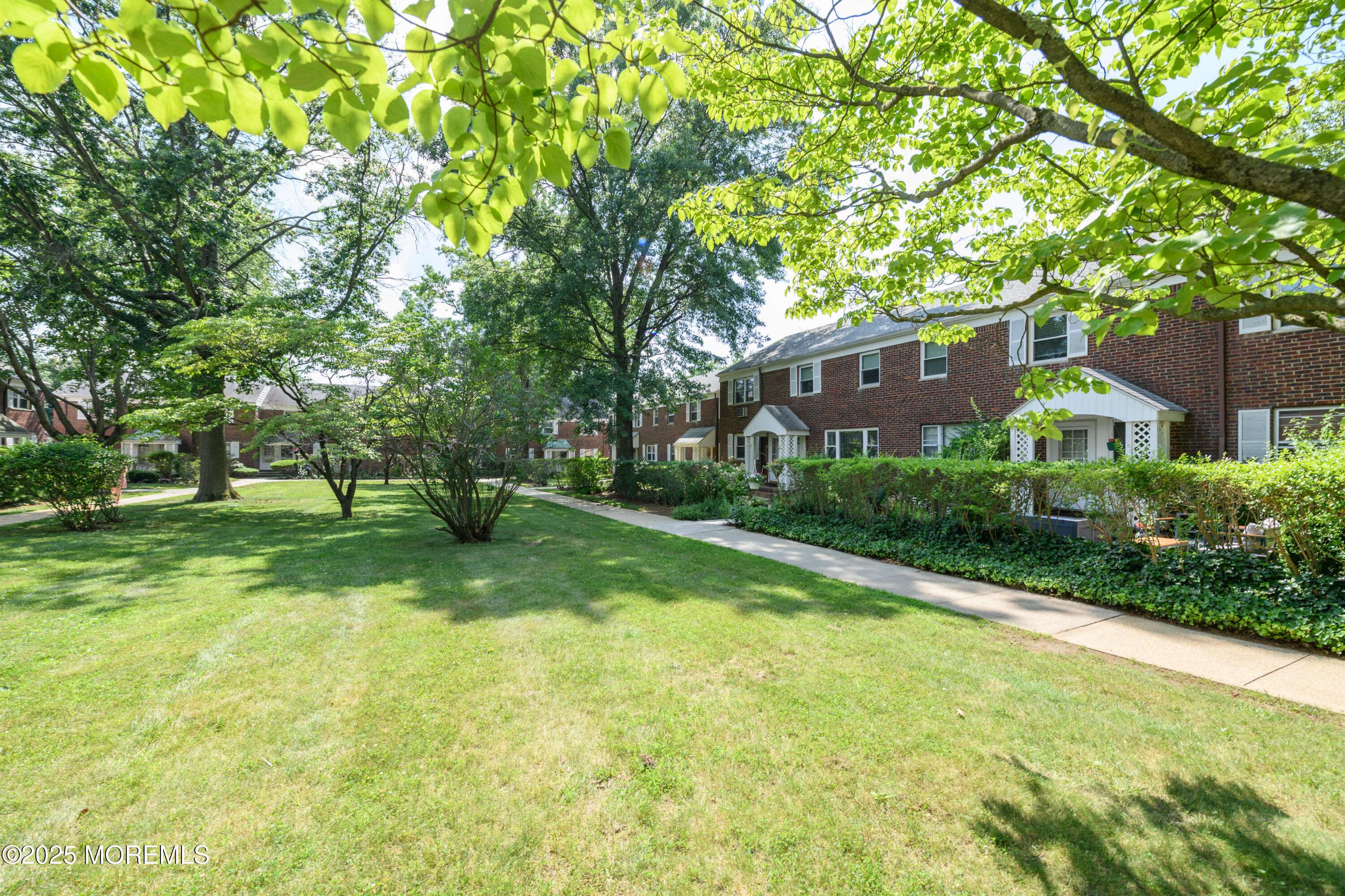 Red Bank, NJ 07701,158 Manor Drive #158