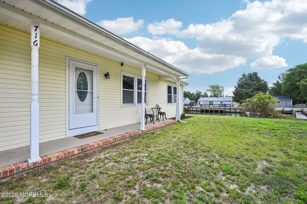 Forked River, NJ 08731,716 Beach Boulevard