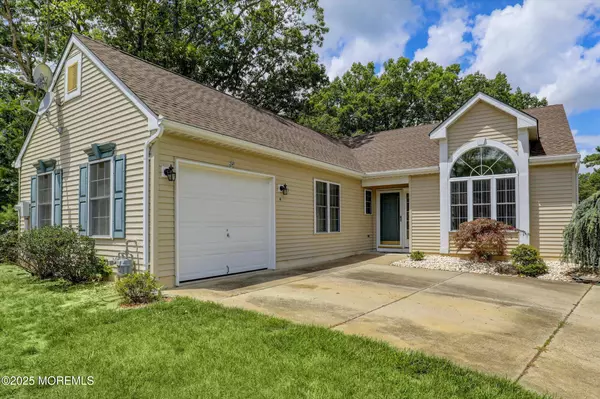 Jackson, NJ 08527,6 Thatcher Court