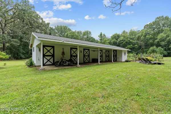 Clarksburg, NJ 08510,437 Stagecoach Road