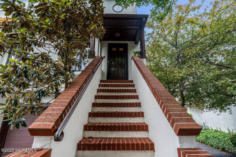 Red Bank, NJ 07701,54 Tower Hill Drive