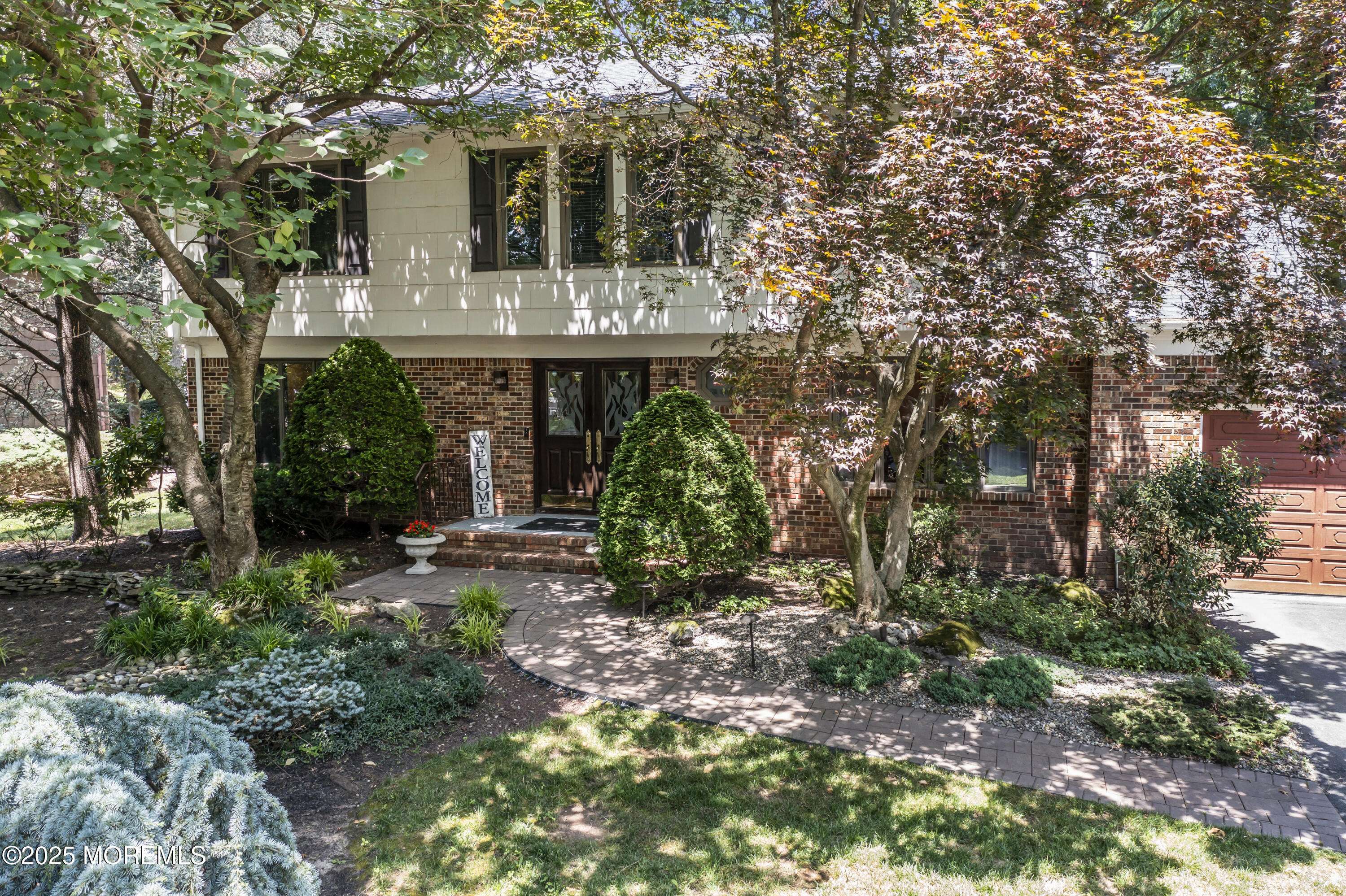 East Brunswick, NJ 08816,27 Darby Road