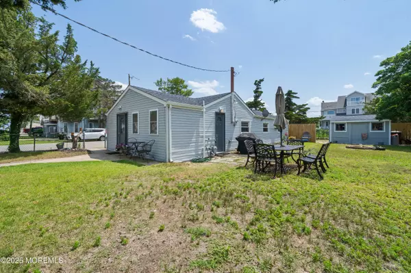 Forked River, NJ 08731,1417 Beach Boulevard