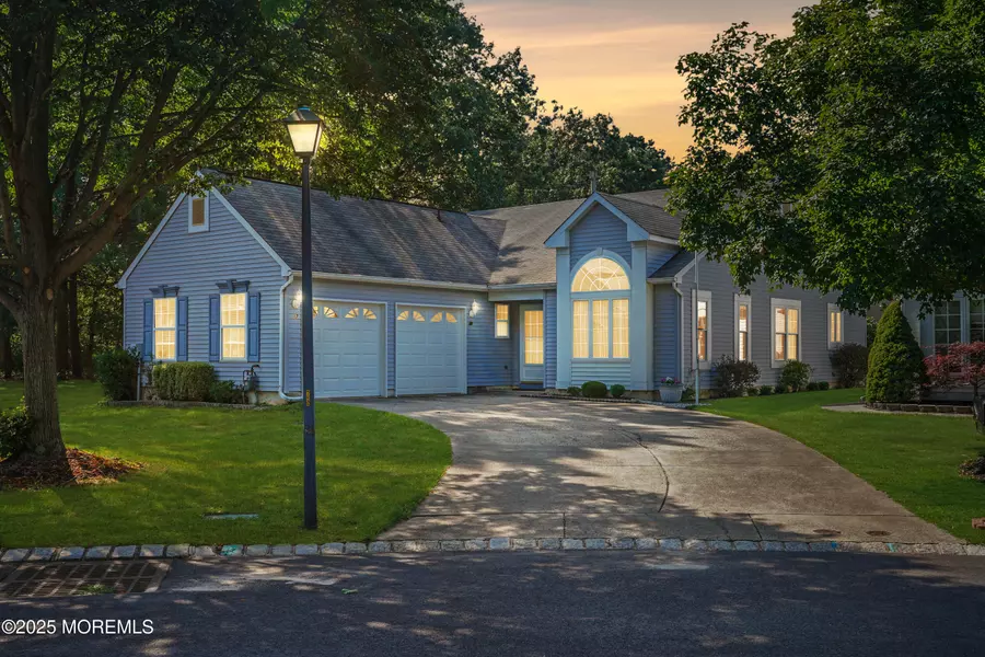 17 Kildare Lane, Jackson, NJ 08527